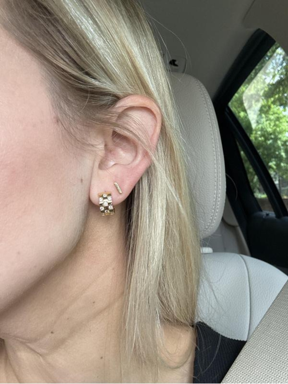 Ana Luisa Eden Small Hoop Earrings - Picture 2 of 6